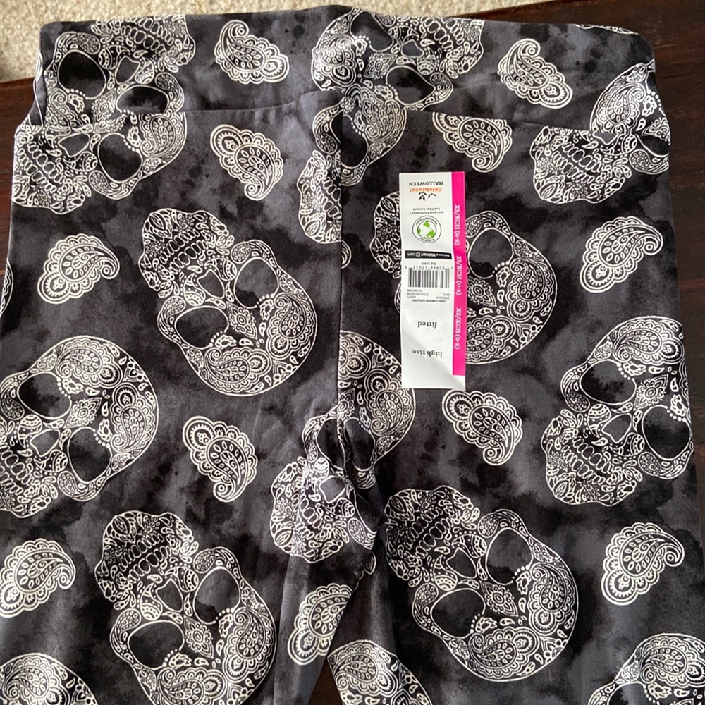 Silver Scull Print Leggings Size XS